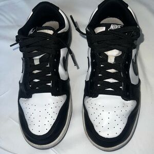 Nike Men's Black and White Sneakers